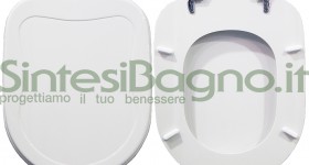 Copriwater > DEDICATO > Per vaso CESAME > Modello BELLA EPOQUE > Colore BIANCO > Sedile wc in legno lavorato rivestito in resina di poliestere > Cerniere ottone cromato