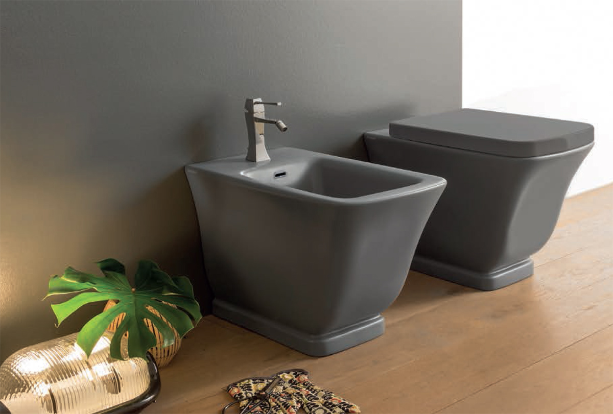 Ceramica Globo. Vaso e bidet a terra. Floor mounted WC and bidet. 56.36. RELAIS