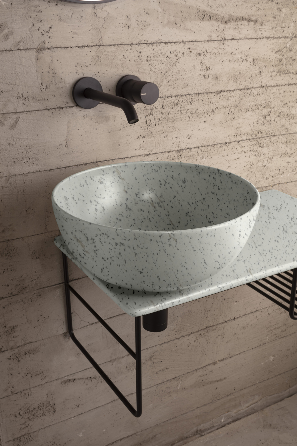 OPI Ceramica Globo presenta TILE